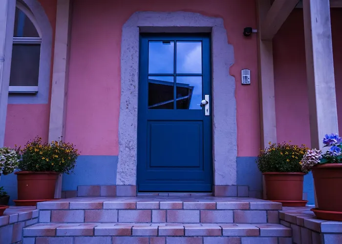 Schlossblick Mit Parkplatz *